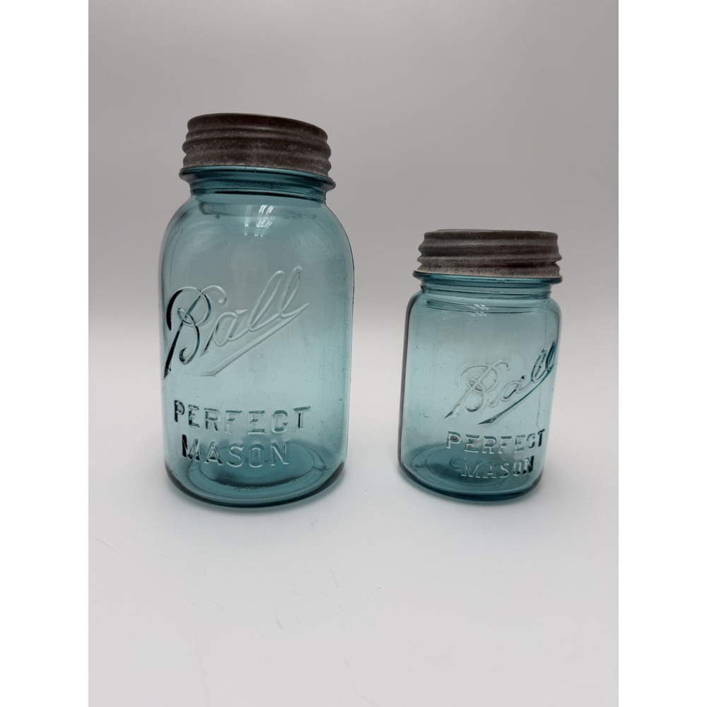 VINTAGE BLUE BALL PERFECT MASON JARS LOT OF 2 W/ZINC LIDS 1910-1923